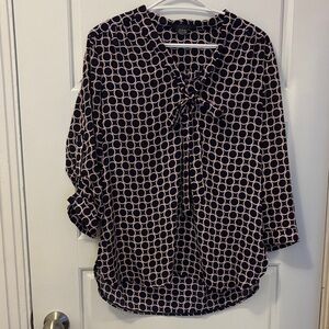 Suzy Shier Black and Pink Circle Pattern Blouse